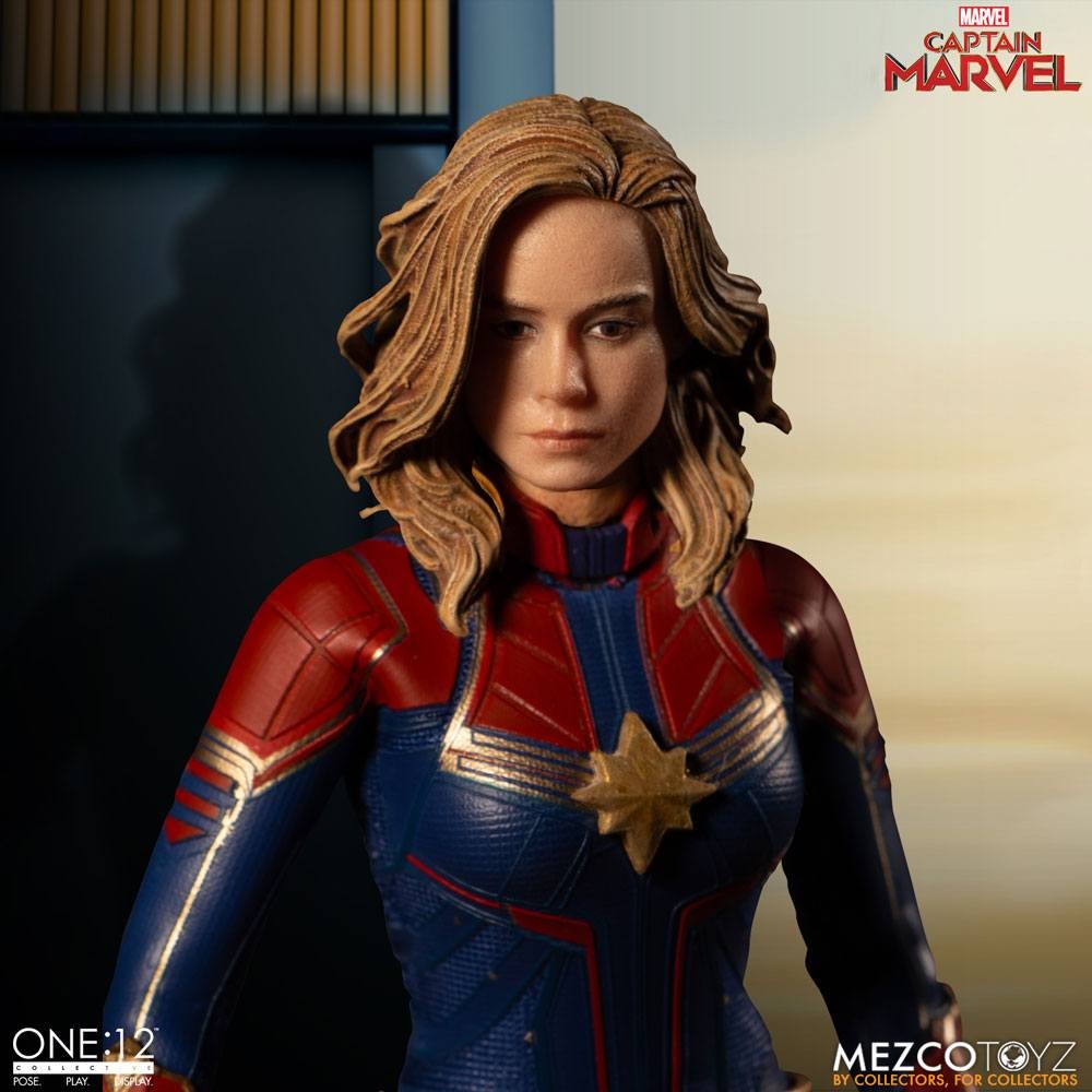 One:12 Captain Marvel 16 cm
