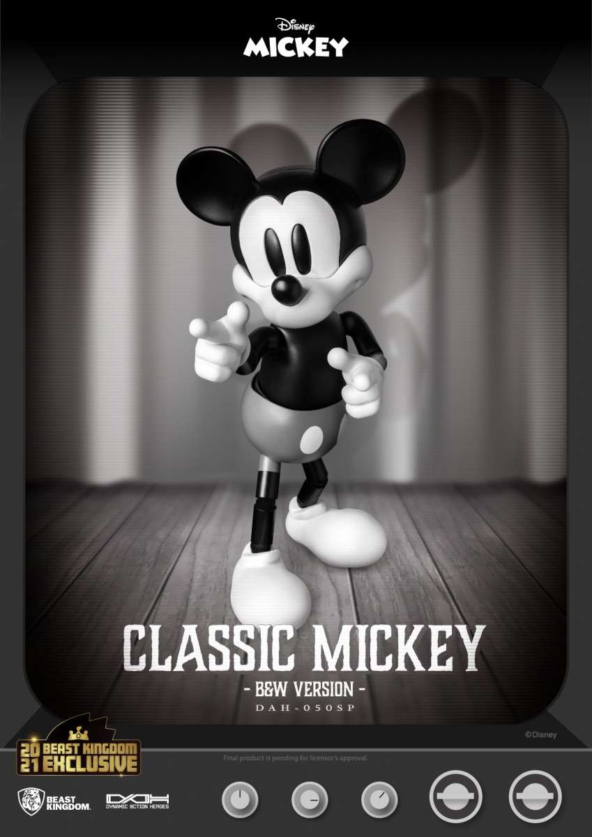 Disney: Classic Mickey 1:9 Scale Figure
