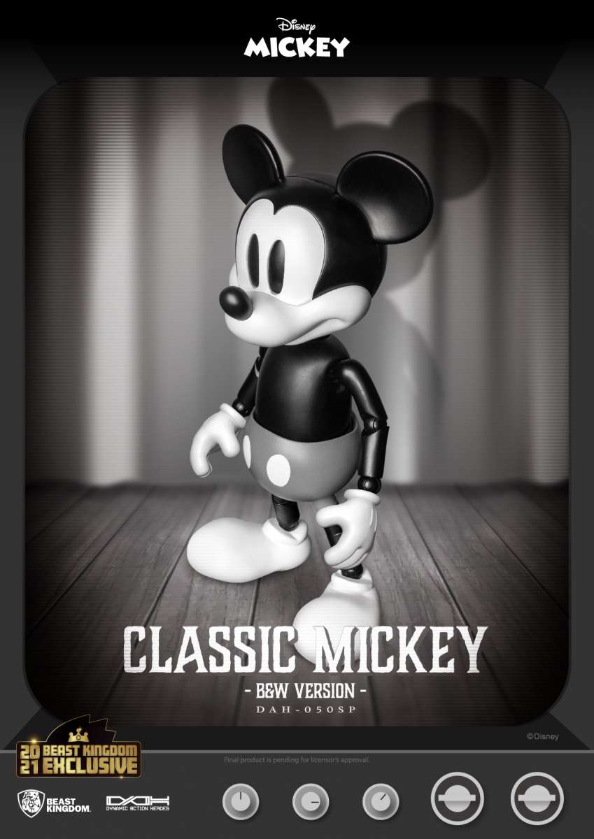 Disney: Classic Mickey 1:9 Scale Figure