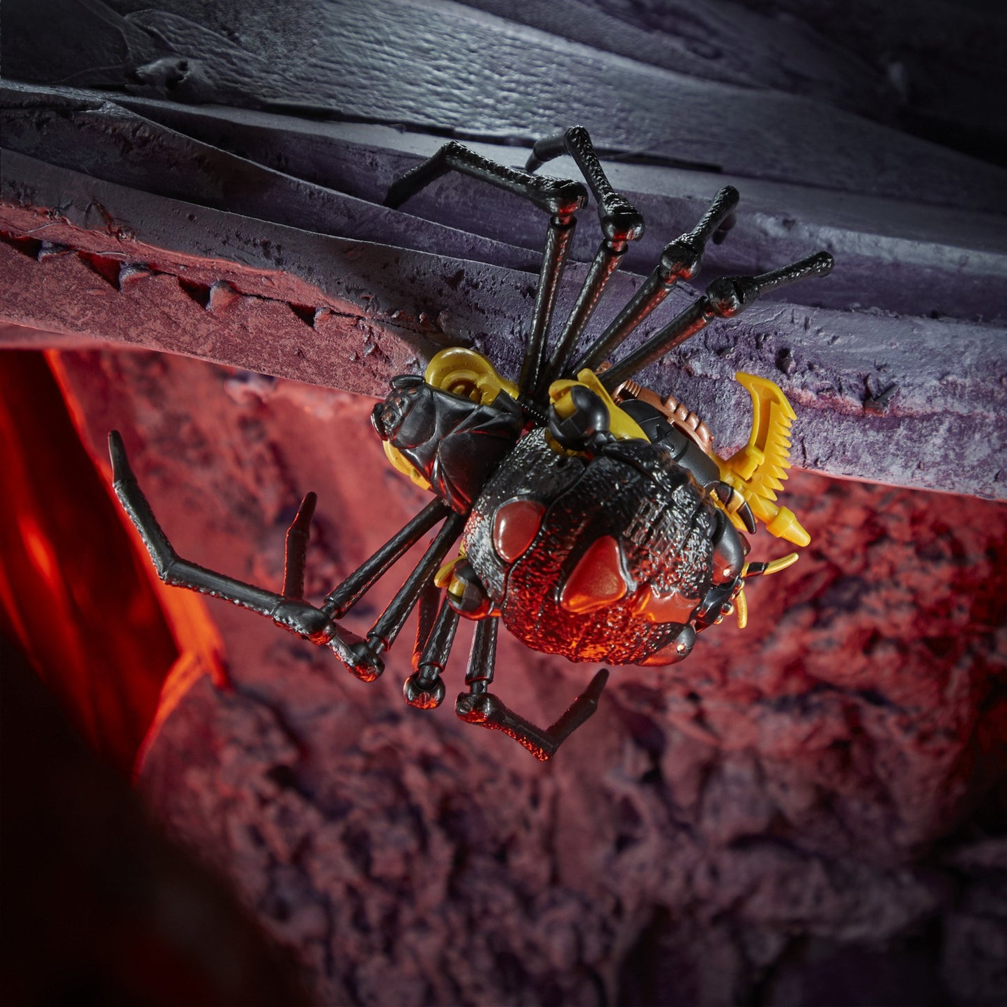 Transformers Generations War for Cybertron: Kingdom Deluxe WFC-K5 Blackarachnia
