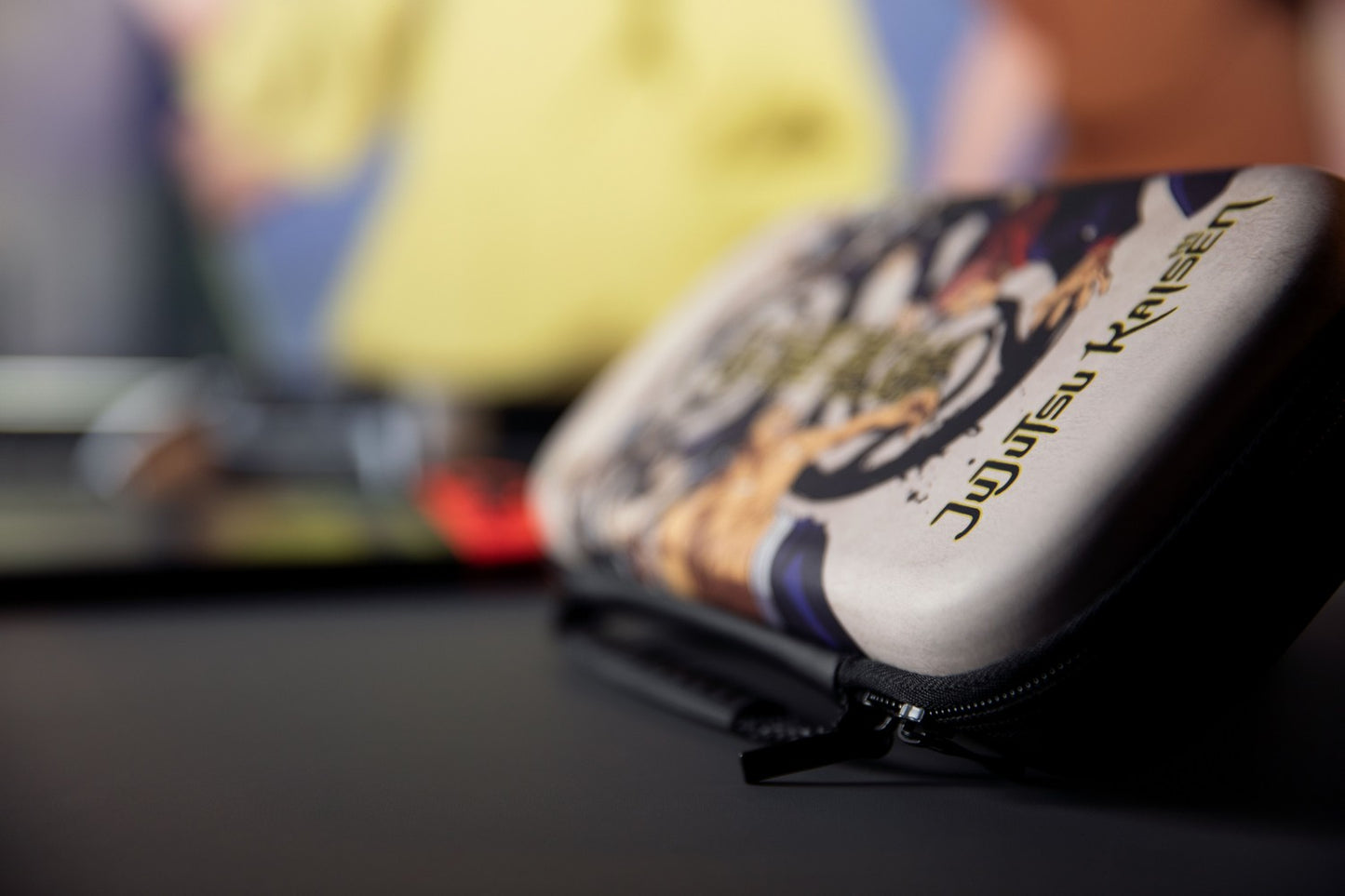 Jujutsu Kaisen: Beige Nintendo Switch Carry Bag