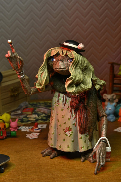 E.T. the Extra-Terrestrial: 40th Anniversary - Ultimate Dress-Up E.T. 7 inch Action Figure