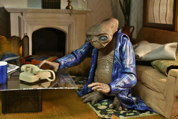 E.T. the Extra-Terrestrial: 40th Anniversary - Ultimate Telepathic E.T. 7 inch Action Figure