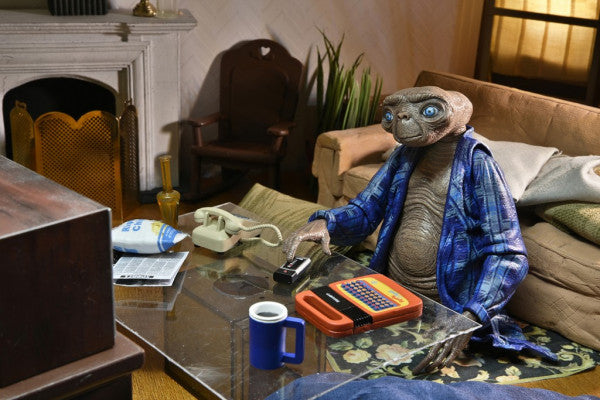 E.T. the Extra-Terrestrial: 40th Anniversary - Ultimate Telepathic E.T. 7 inch Action Figure