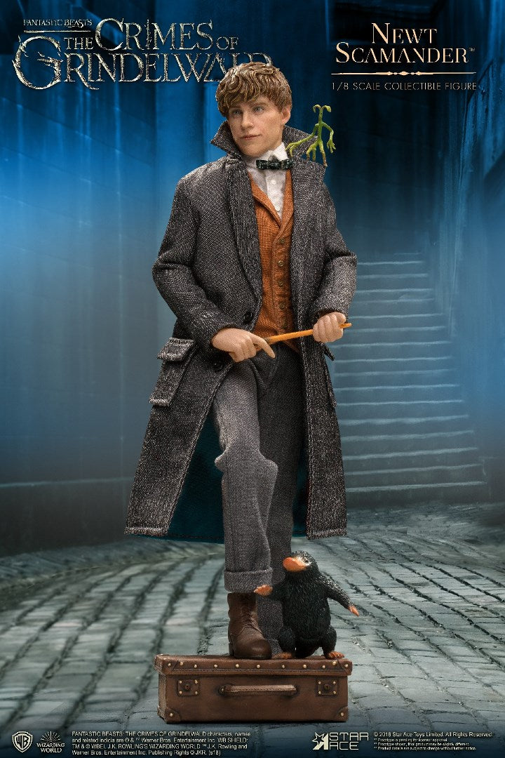 Harry Potter: Fantastic Beasts 2 - Newt Scamander 1:8 Scale Figure