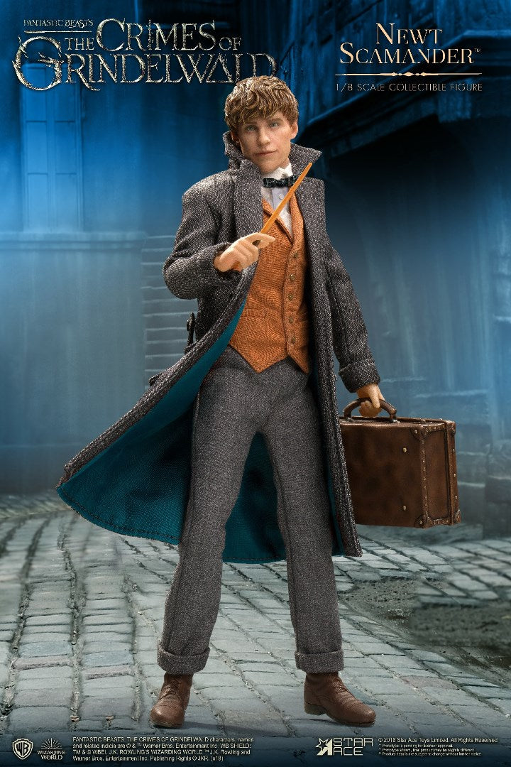 Harry Potter: Fantastic Beasts 2 - Newt Scamander 1:8 Scale Figure