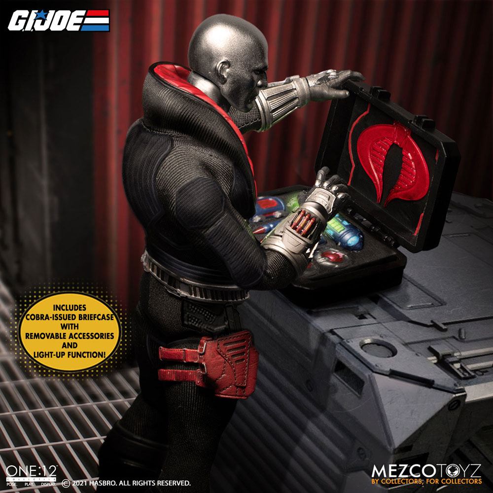 One:12 G.I. Joe Light-Up Destro 17 cm