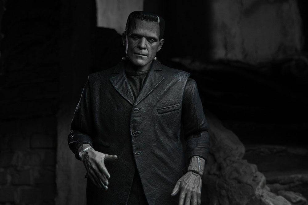 Universal Monsters Action Figure Ultimate Frankenstein's Monster (Black & White) 18 cm