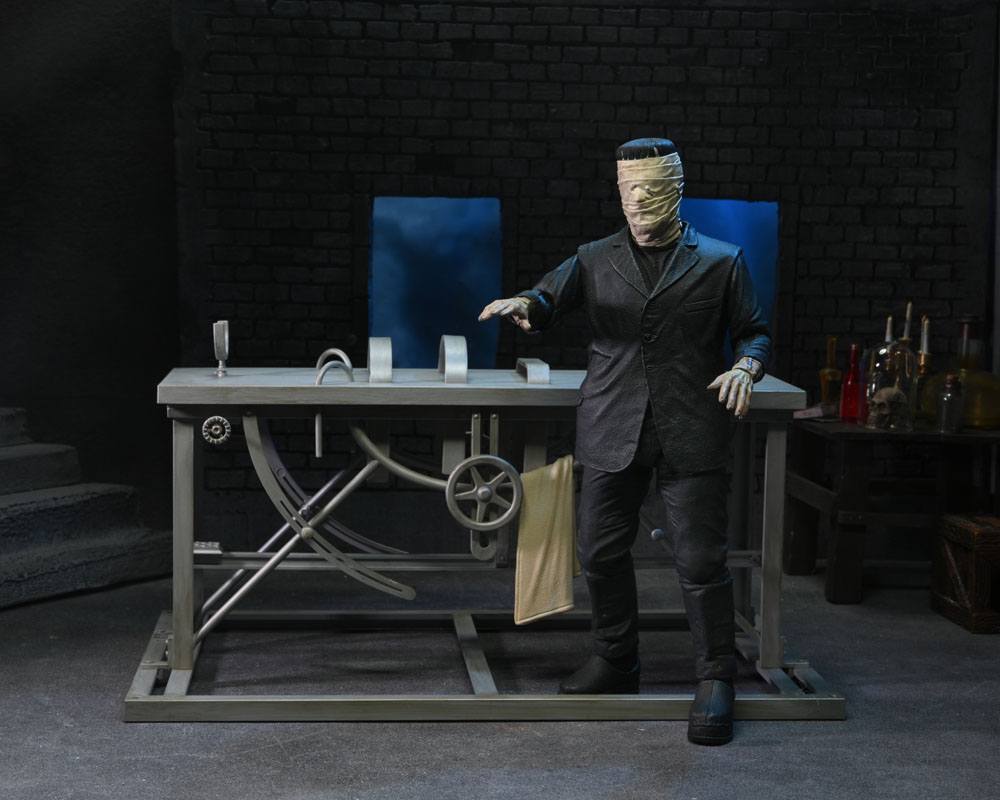 Universal Monsters Accessory Pack for Action Figures Frankenstein