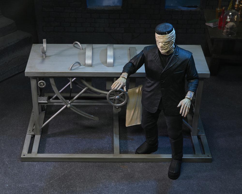 Universal Monsters Accessory Pack for Action Figures Frankenstein