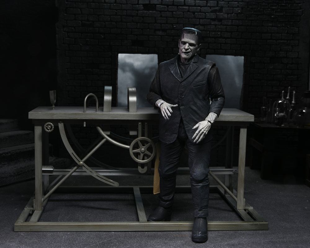 Universal Monsters Accessory Pack for Action Figures Frankenstein