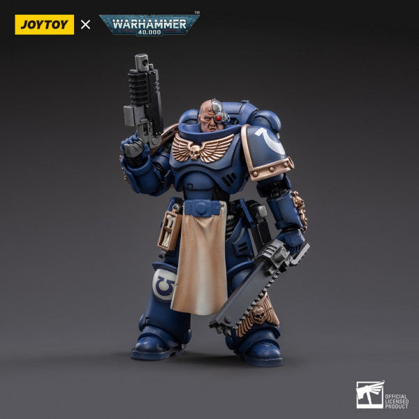 Warhammer 40k Action Figure 1/18 Ultramarines Primaris Lieutenant Horatius 12 cm