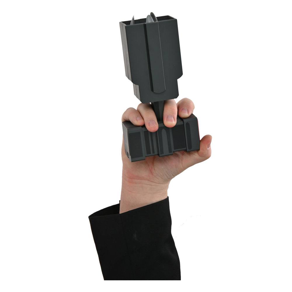 Batman The Animated Series Prop Replica 1/1 Grapnel Launcher 18 cm